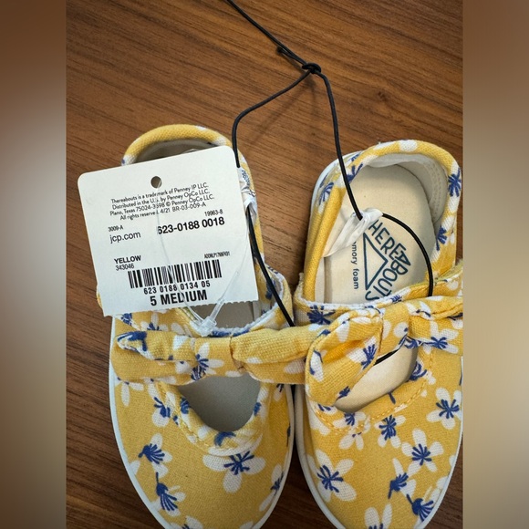 NWT JCPenney Mary Jane style toddler shoe size 5 - Picture 3 of 5